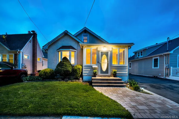 $649,000 | 35 Orchard Street, Merrick, NY 11566