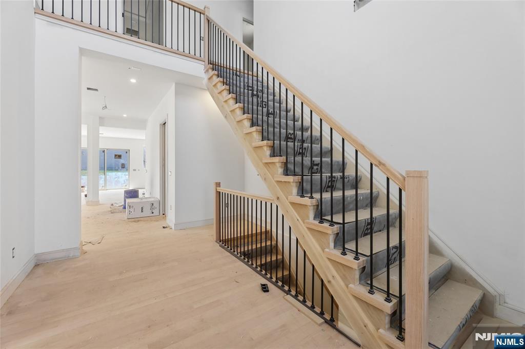 70 Carleton Road Cresskill, NJ 07626 - Photo 3 of 31