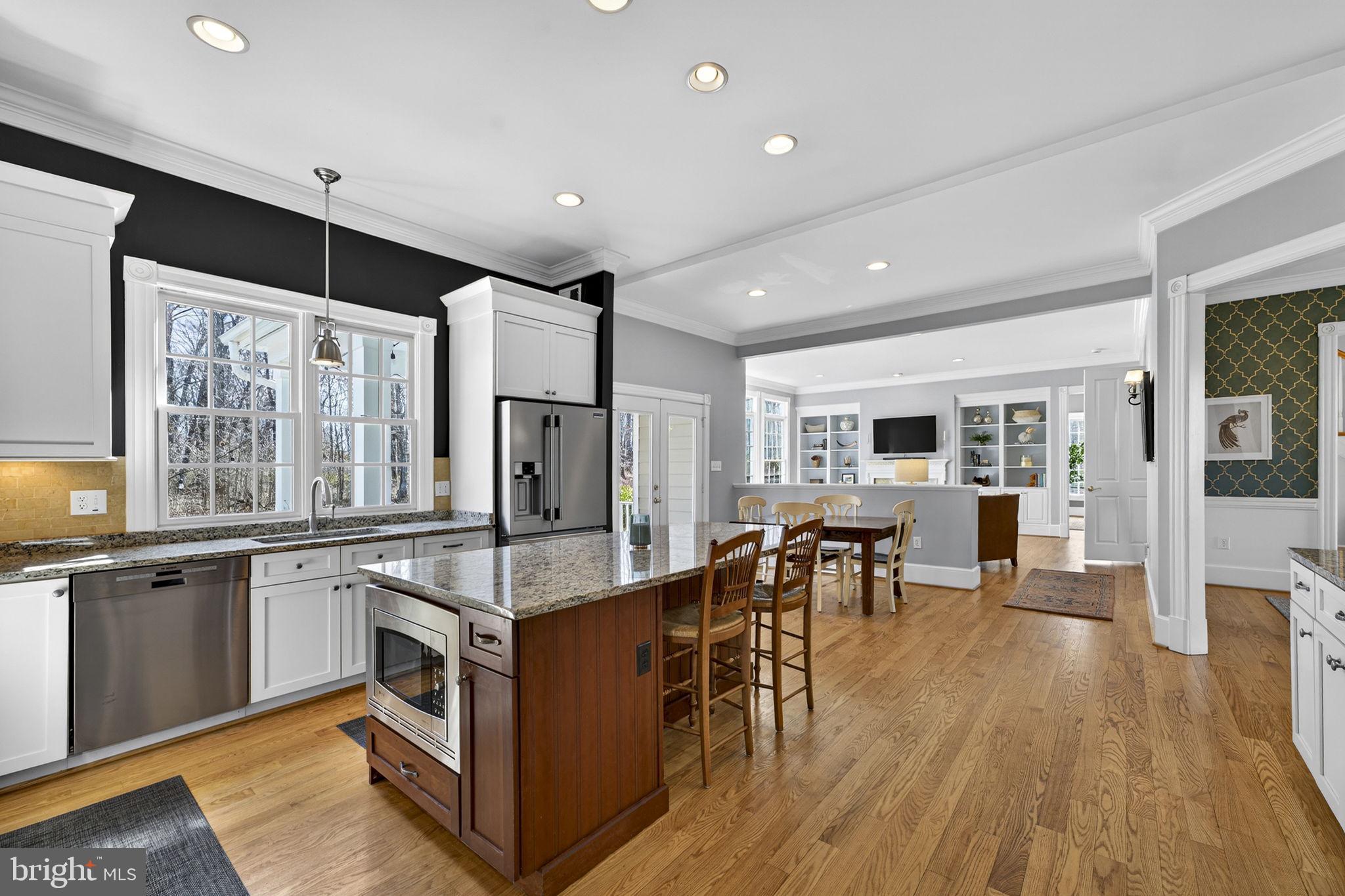18940 Airmont Road Purcellville, VA 20132 - Photo 22 of 91 Gourmet Kitchen with Large Island with Seating