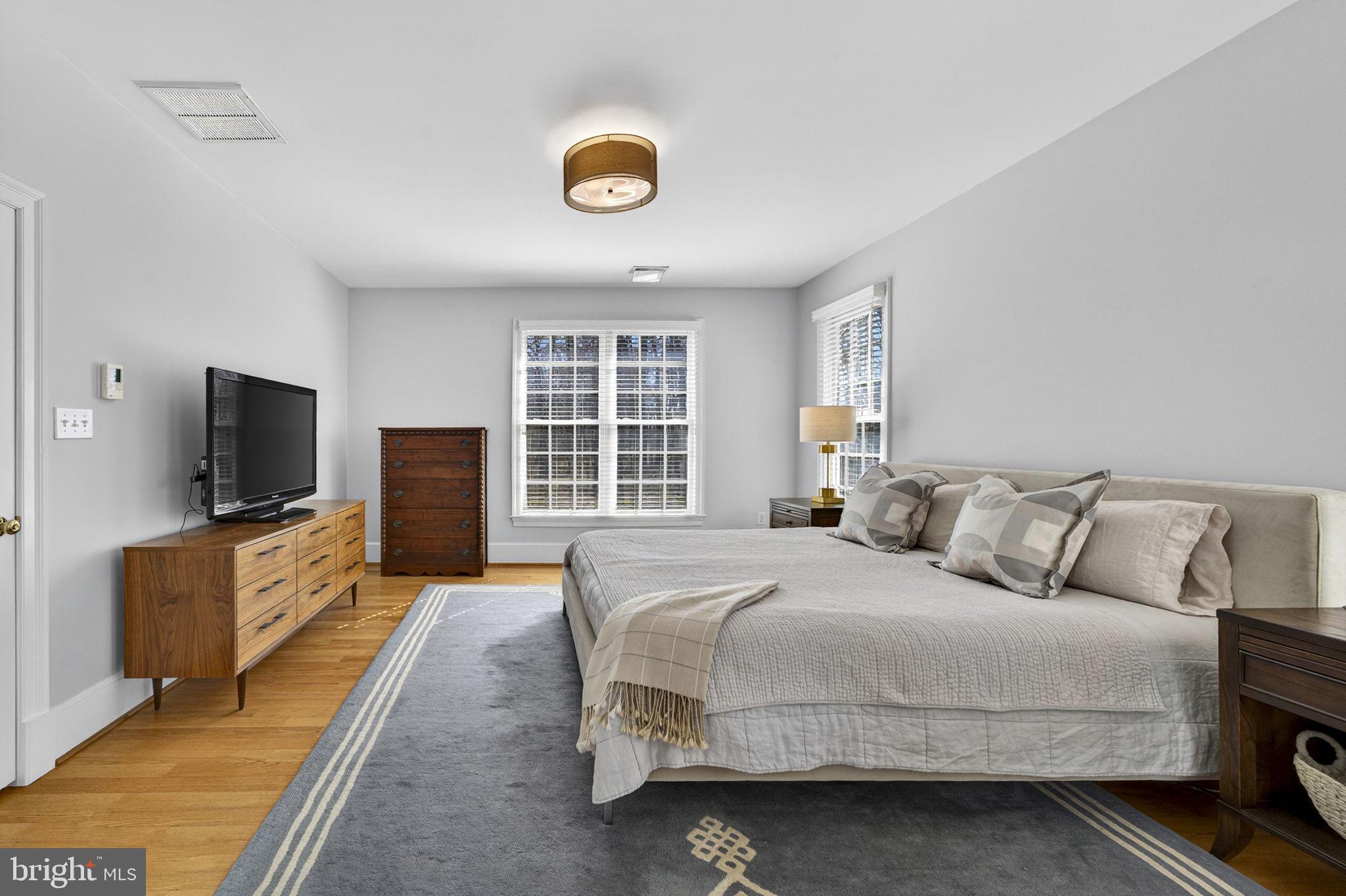 18940 Airmont Road Purcellville, VA 20132 - Photo 32 of 91 Upper Level Primary Owners Suite