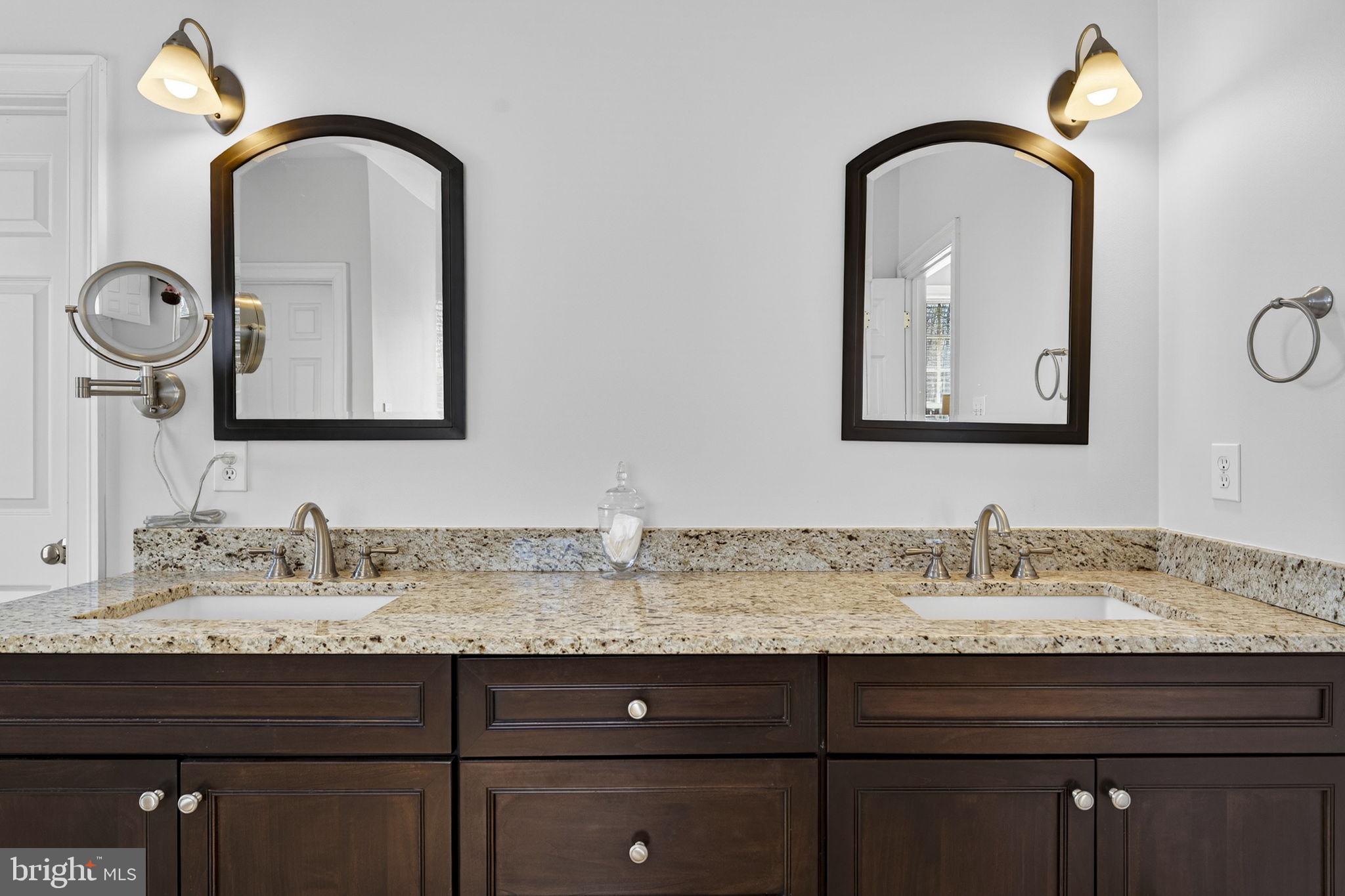 18940 Airmont Road Purcellville, VA 20132 - Photo 35 of 91 Upper Level Primary Ensuite with Dual Sinks