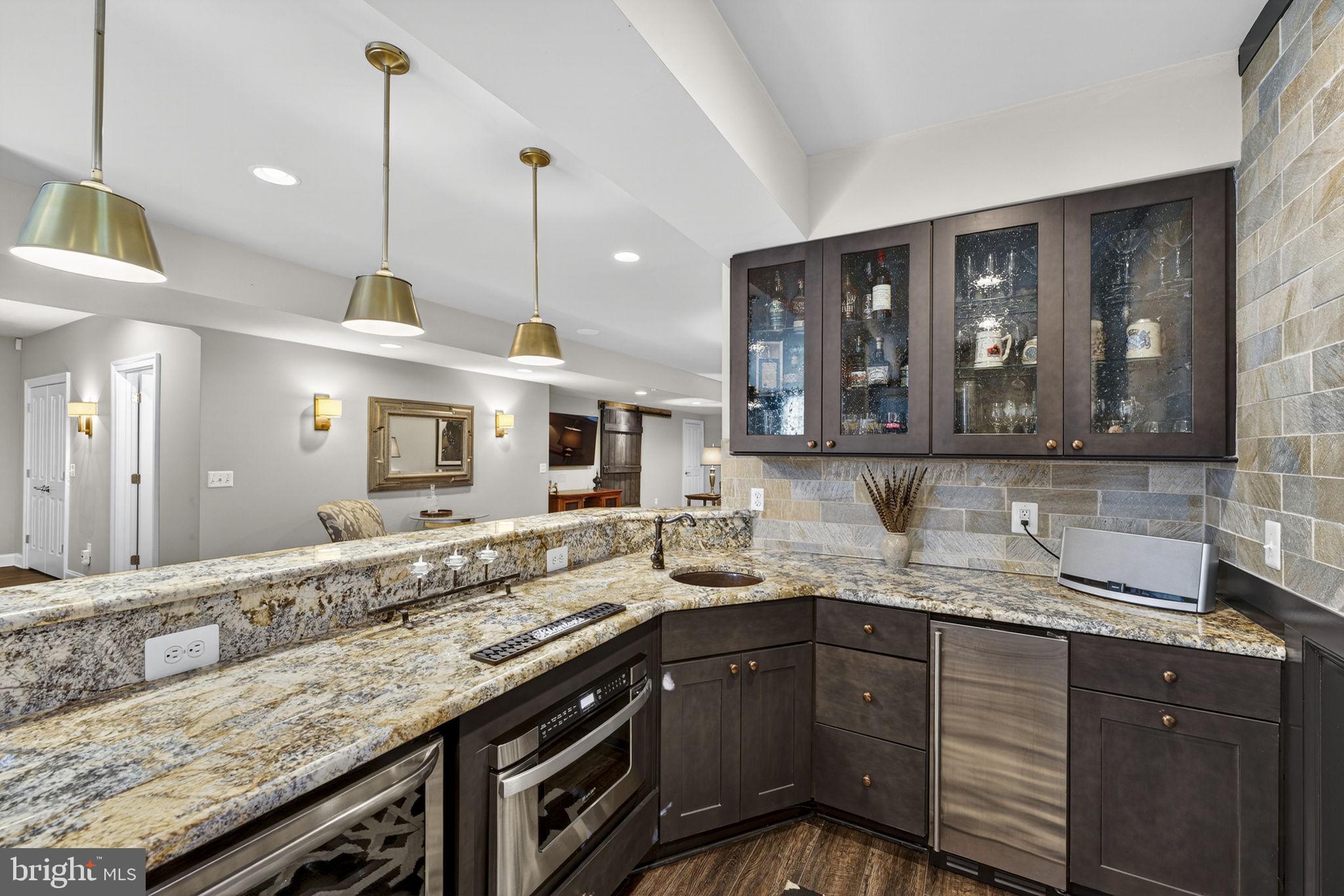 18940 Airmont Road Purcellville, VA 20132 - Photo 52 of 91 Fully Equipped with Microwave, Beverage Fridge...