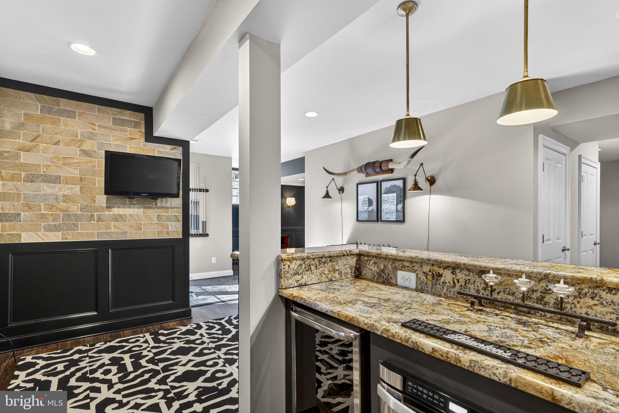 18940 Airmont Road Purcellville, VA 20132 - Photo 53 of 91 Fully Equipped with Microwave, Beverage Fridge...