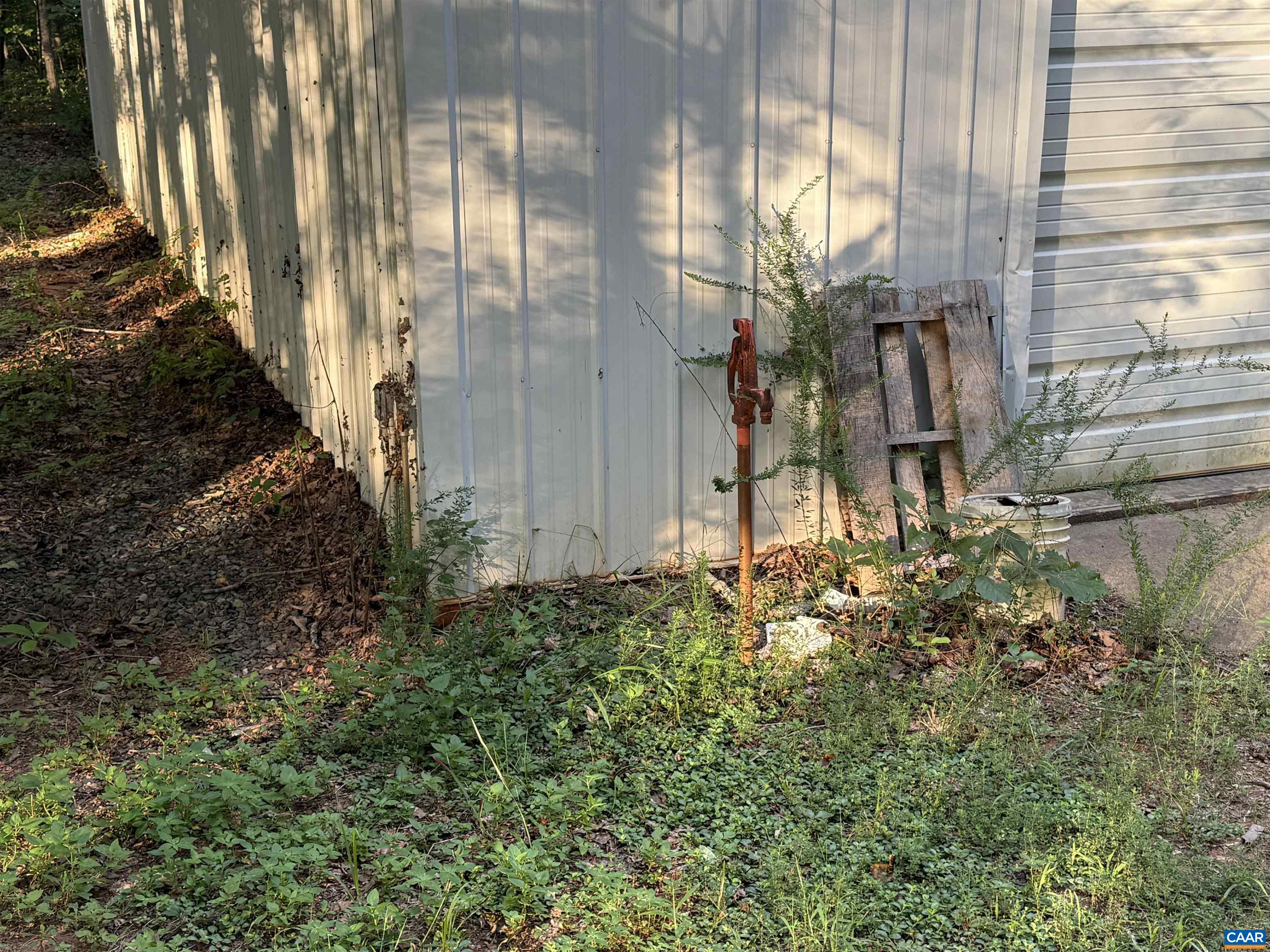 5051 Shannon Hill Road Kents Store, VA 23084 - Photo 58 of 67 a view of a pathway of a building