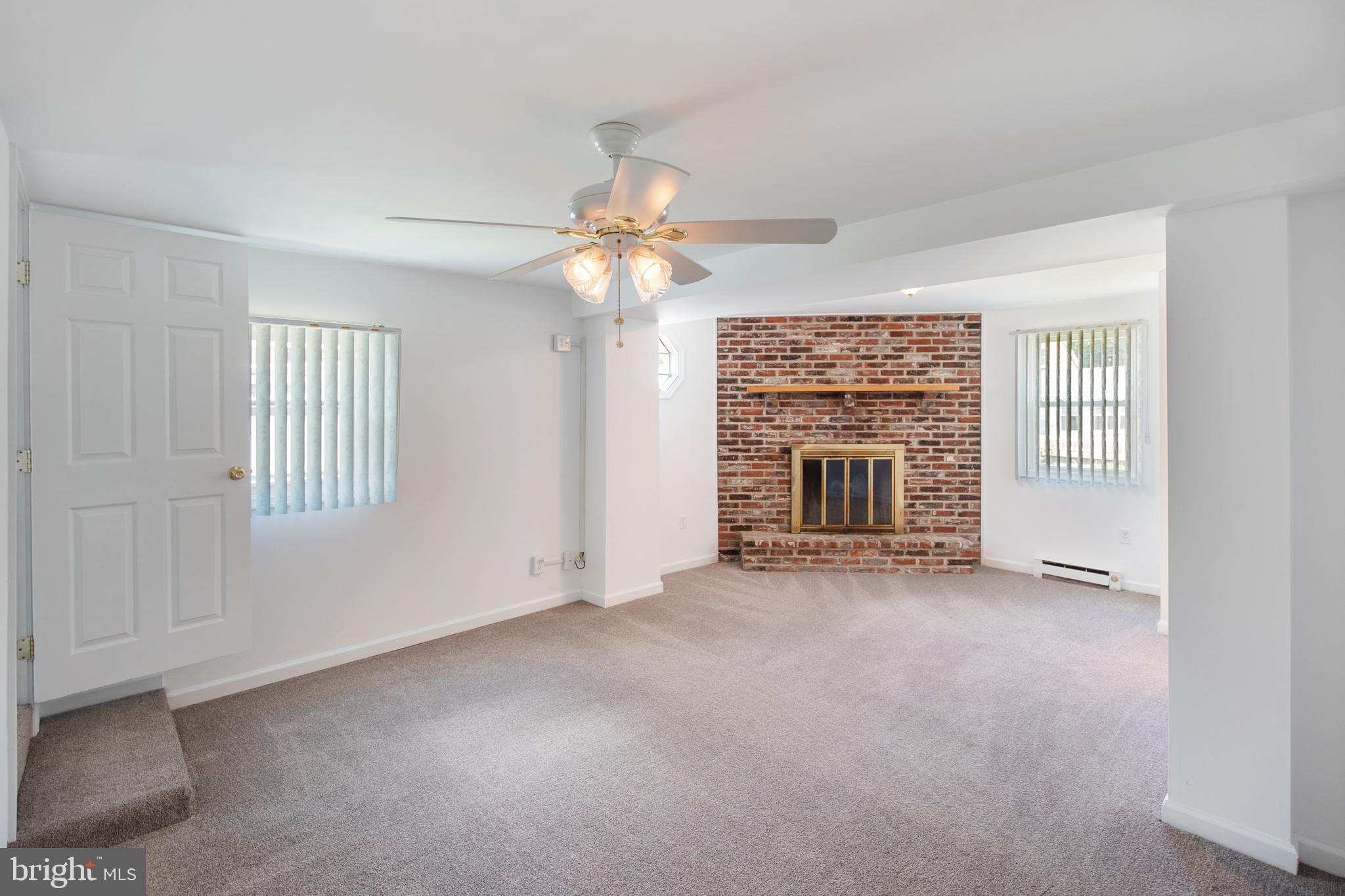 834 Springhill Road Secane, PA 19018 - Photo 7 of 30 Family Room