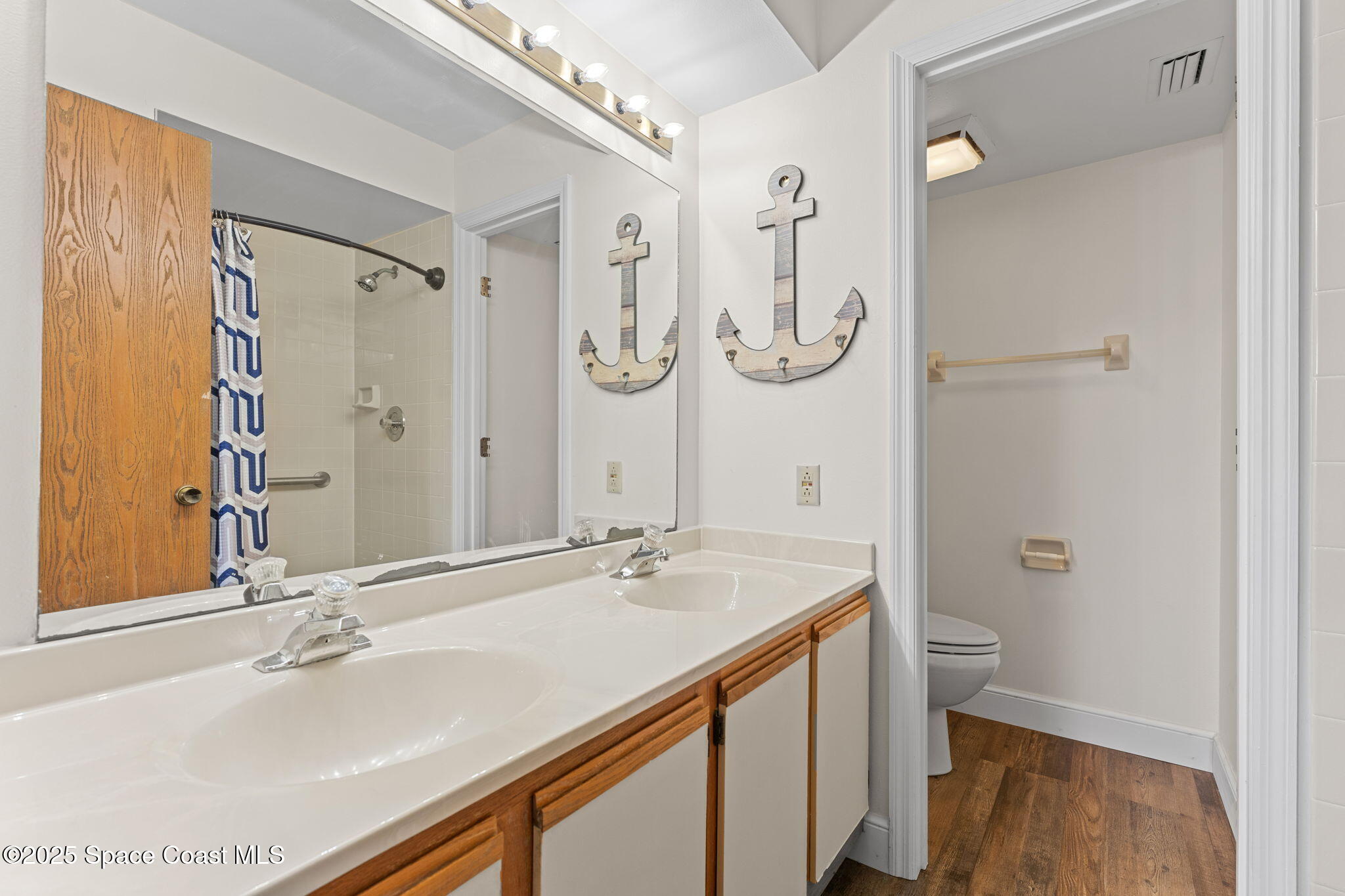 7350 N Highway, Unit 201 Cocoa, FL 32927 - Photo 17 of 57 Primary Bathroom