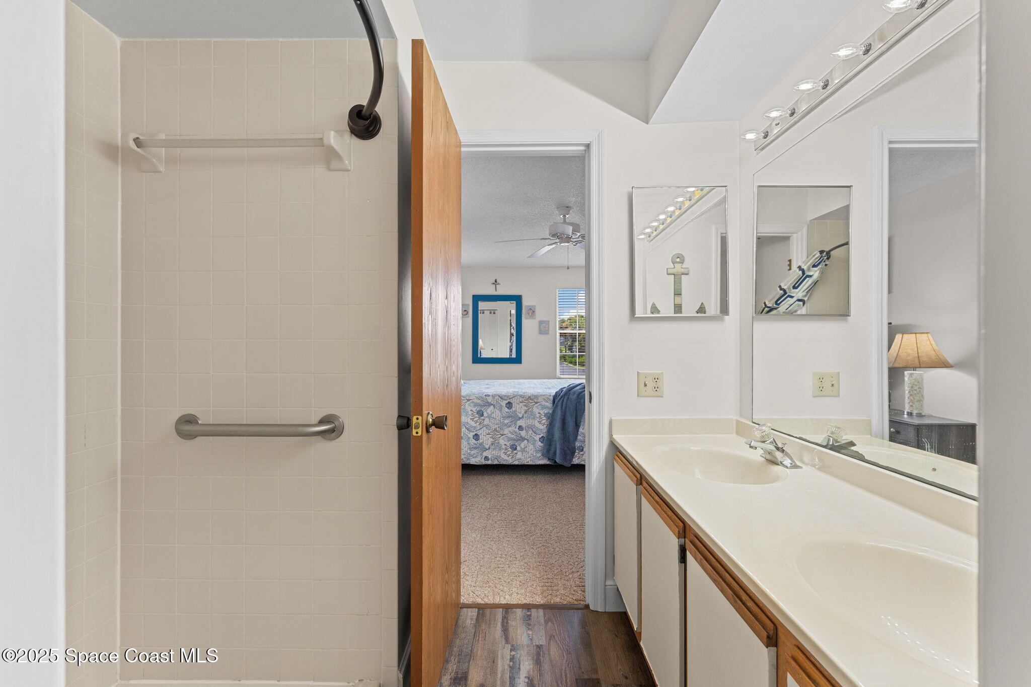 7350 N Highway, Unit 201 Cocoa, FL 32927 - Photo 18 of 57 Primary Bathroom