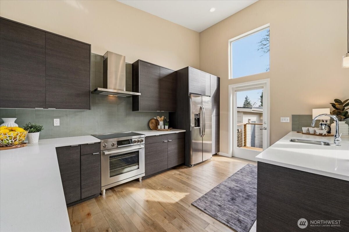 711 North 97th Street Seattle, WA 98103 - Photo 11 of 39