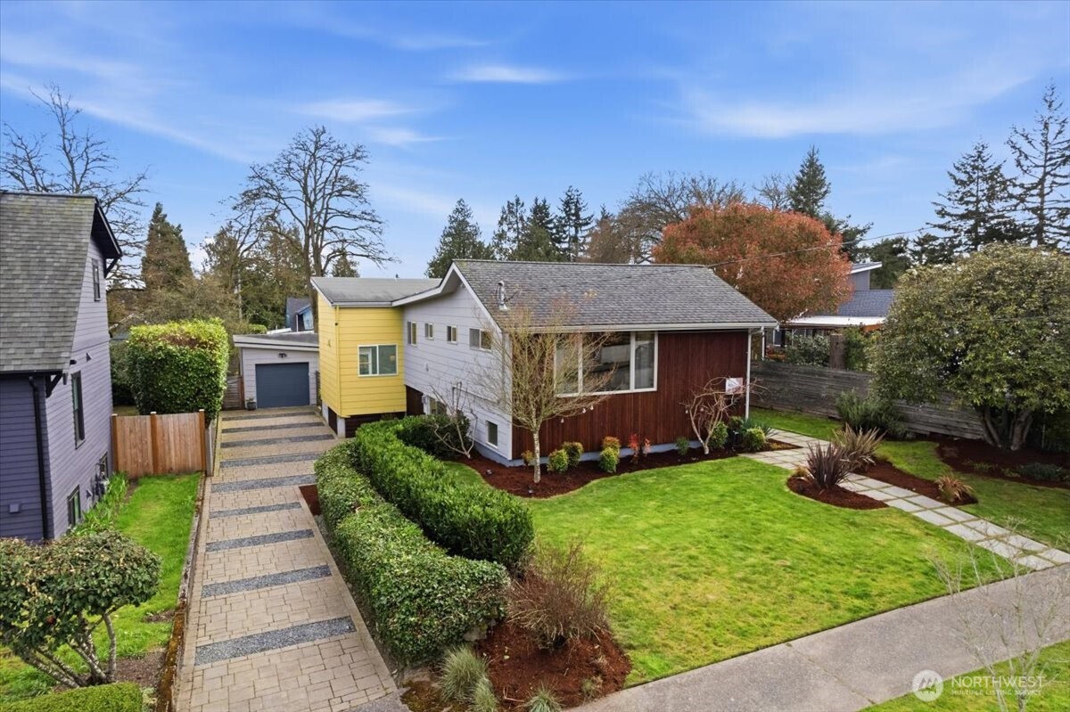 711 North 97th Street Seattle, WA 98103 - Photo 2 of 39