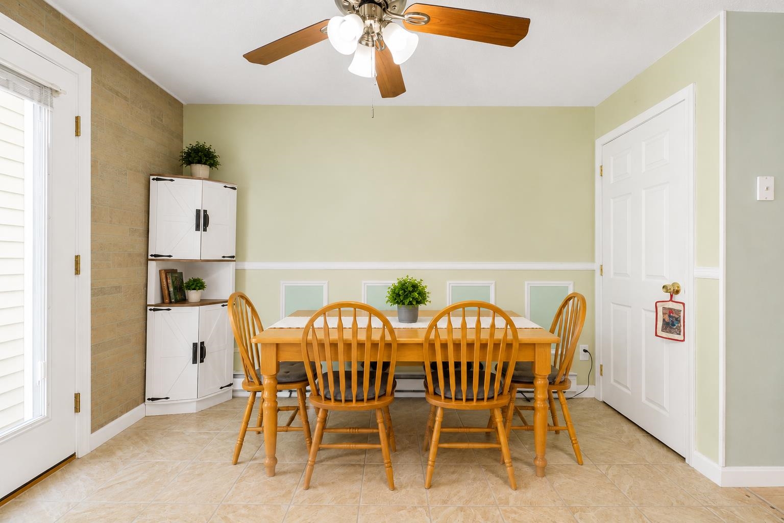 1035 South Mammoth Road, Unit 3 Manchester, NH 03109 - Photo 6 of 33 Gallery Image 6