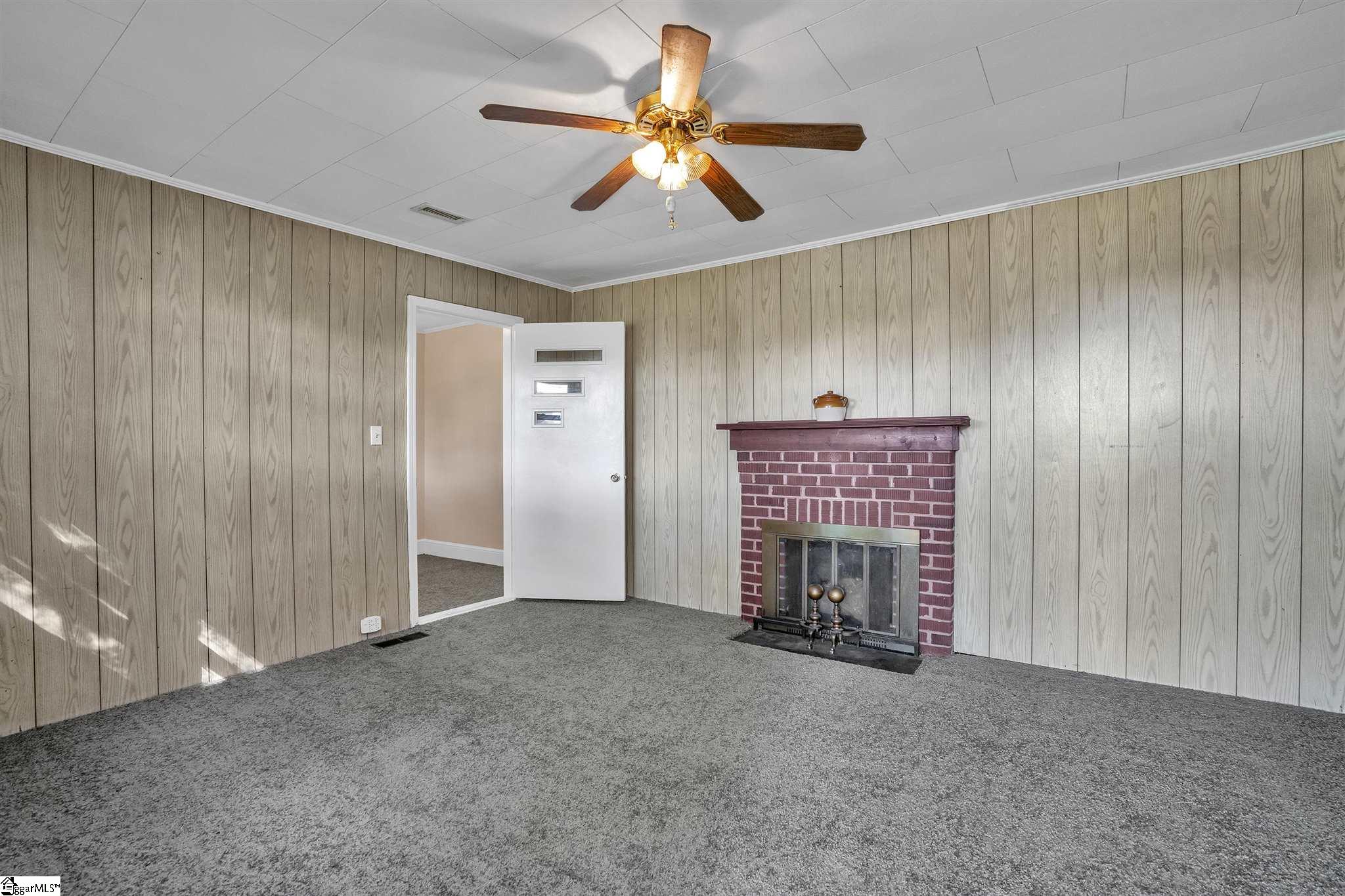 221 Draytonville Road Gaffney, SC 29340 - Photo 3 of 30