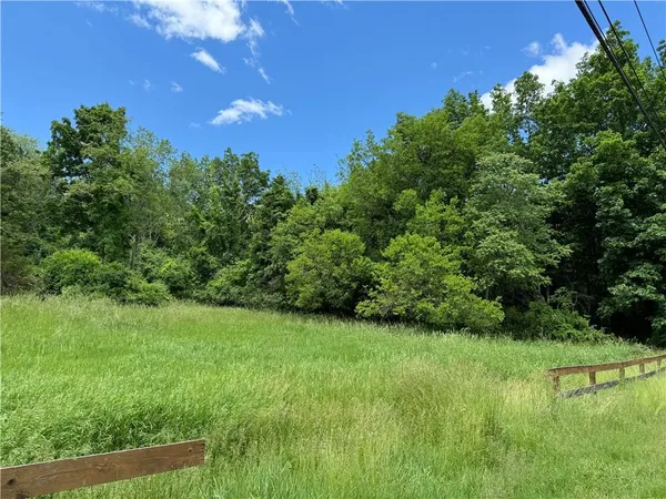 a view of an outdoor space and a yard