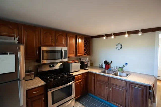 $549,000 | 101 Macrae Road, Colchester, VT 05446