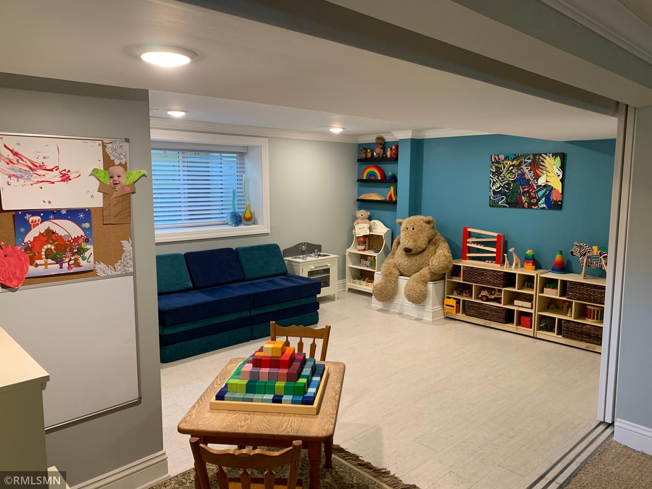 5534 Washburn Avenue South Minneapolis, MN 55410 - Photo 17 of 29