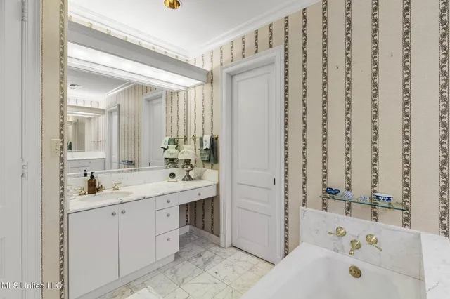 $530,000 | 1200 Meadowbrook Road, Unit 11, Jackson, MS 39206