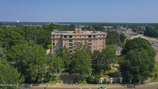 $530,000 | 1200 Meadowbrook Road, Unit 11, Jackson, MS 39206