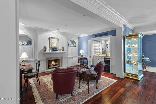 $530,000 | 1200 Meadowbrook Road, Unit 11, Jackson, MS 39206