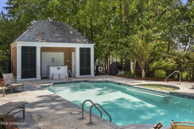 $530,000 | 1200 Meadowbrook Road, Unit 11, Jackson, MS 39206