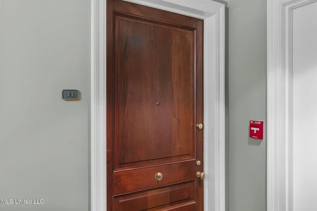 $530,000 | 1200 Meadowbrook Road, Unit 11, Jackson, MS 39206