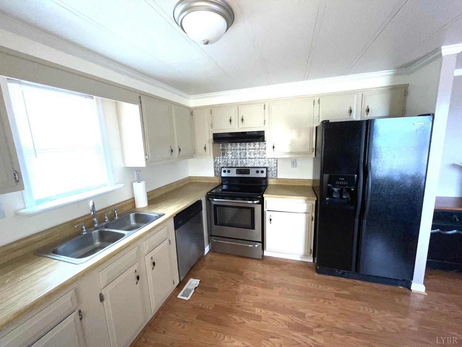 9189 Forest Road Goode, VA 24556 - Photo 6 of 40