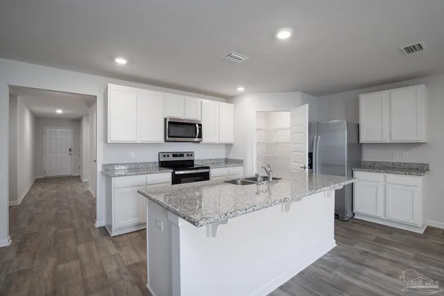 $1,900 | 5540 Lancelot Trail, Milton, FL 32583