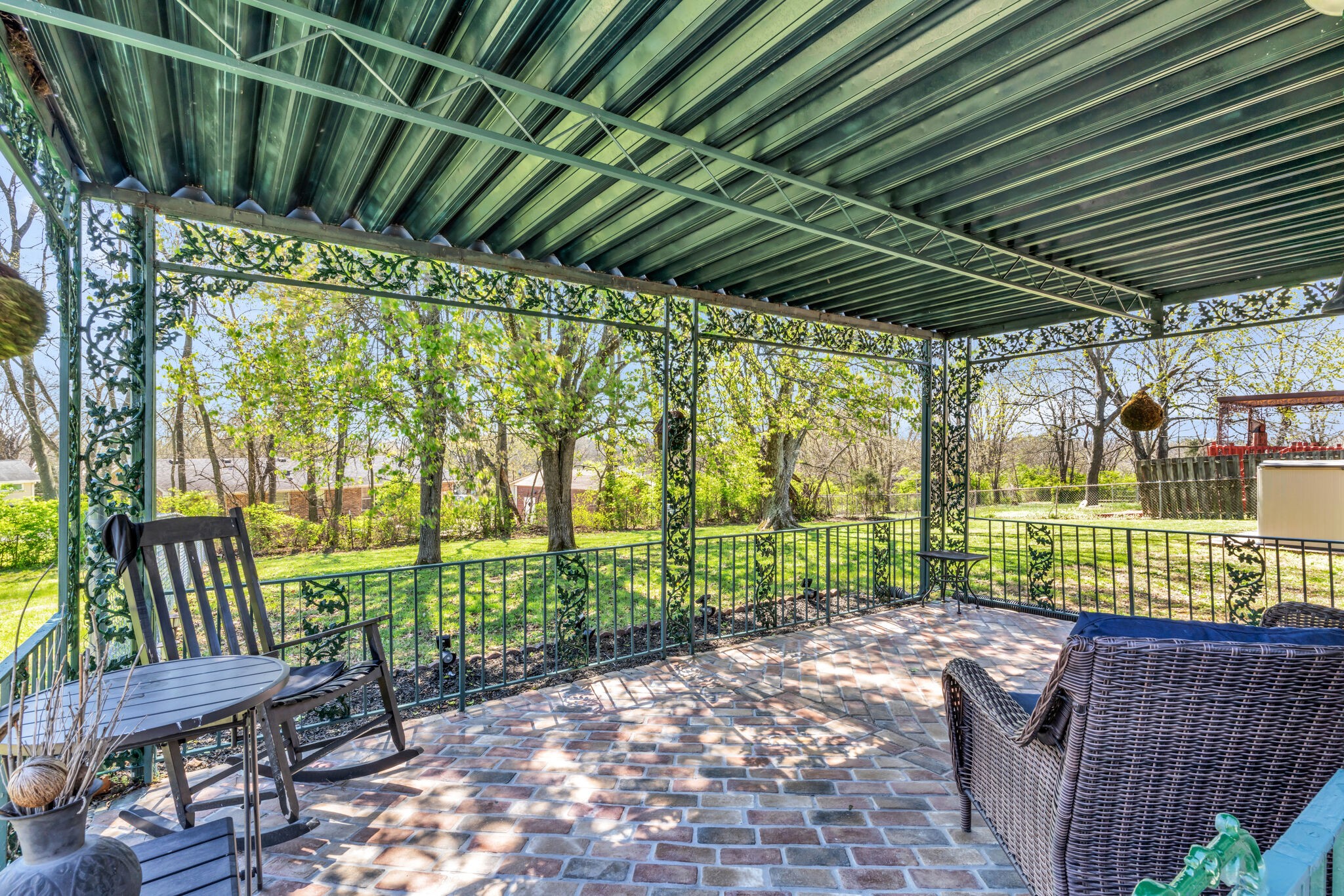 410 Gates Road Goodlettsville, TN 37072 - Photo 27 of 31 a garden view with a seating space