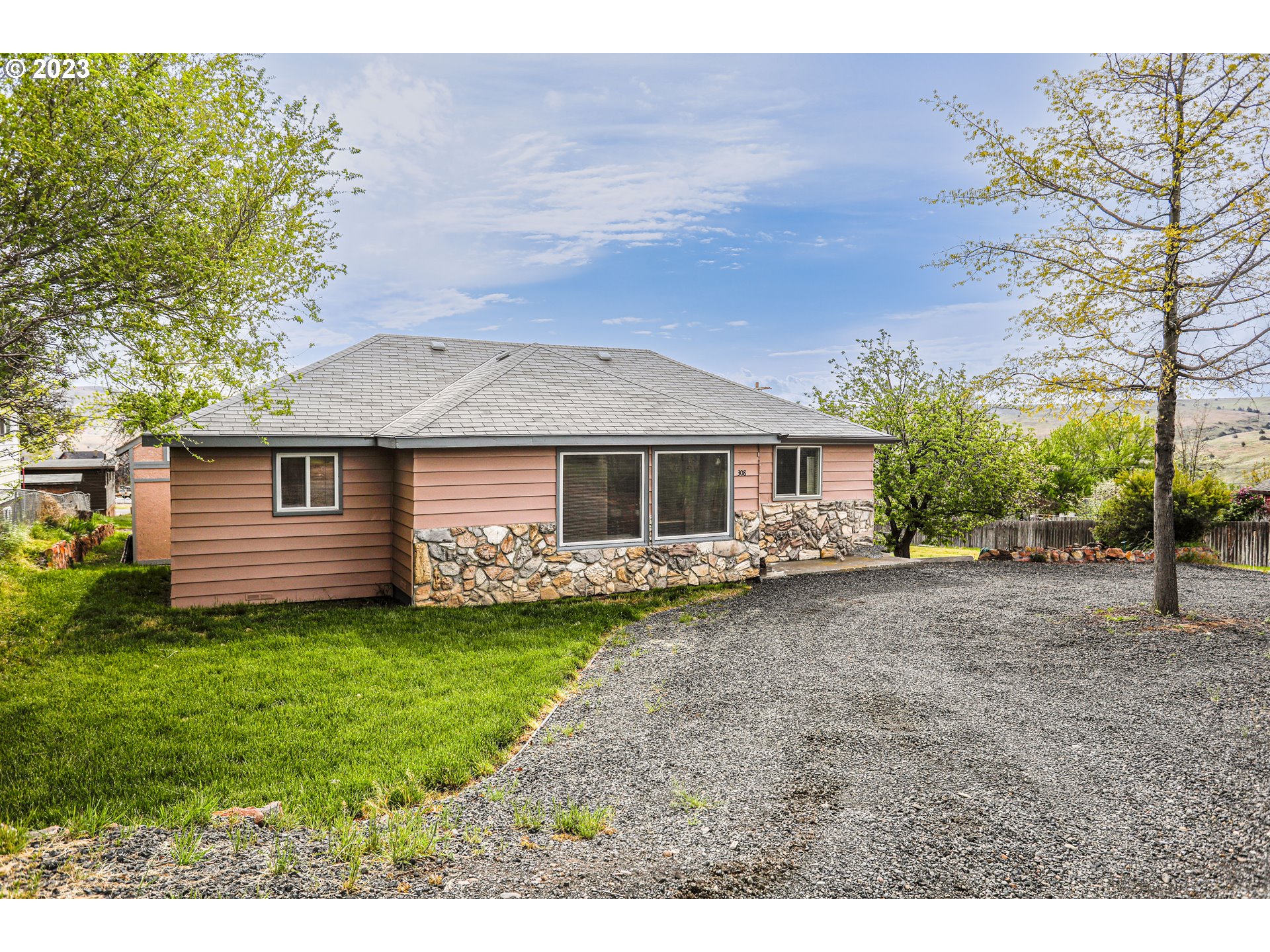 308 Blue Rock Road Maupin, OR 97037 - Photo 1 of 37 Gallery Image 1