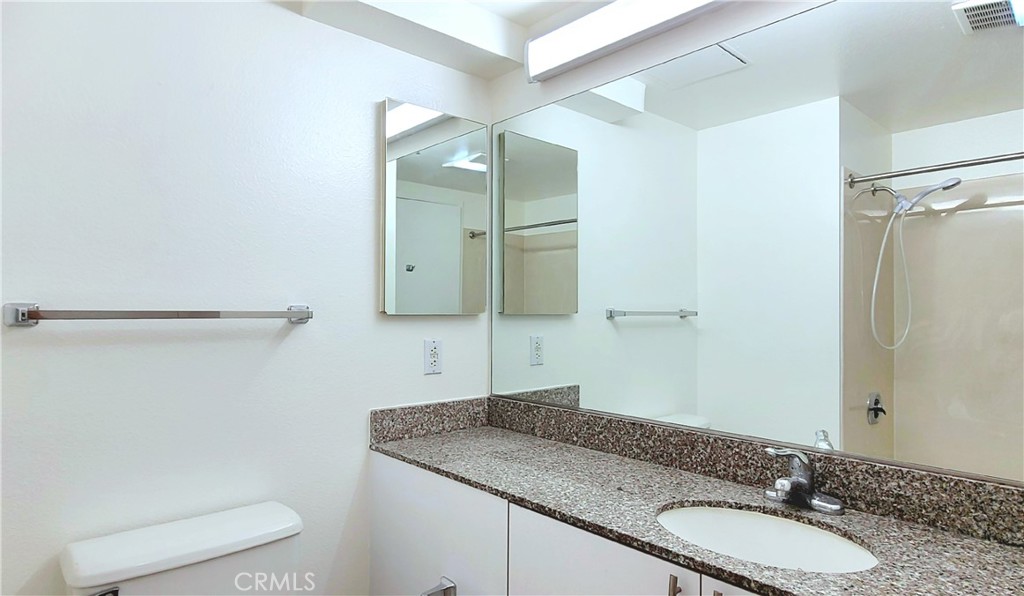 989 Webster Street, Unit 546 Oakland, CA 94607 - Photo 19 of 34