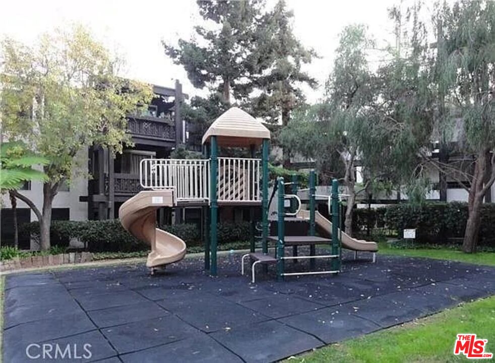7777 West 91st Street, Unit E2143 Playa del Rey, CA 90293 - Photo 21 of 21 a view of a park with a slide