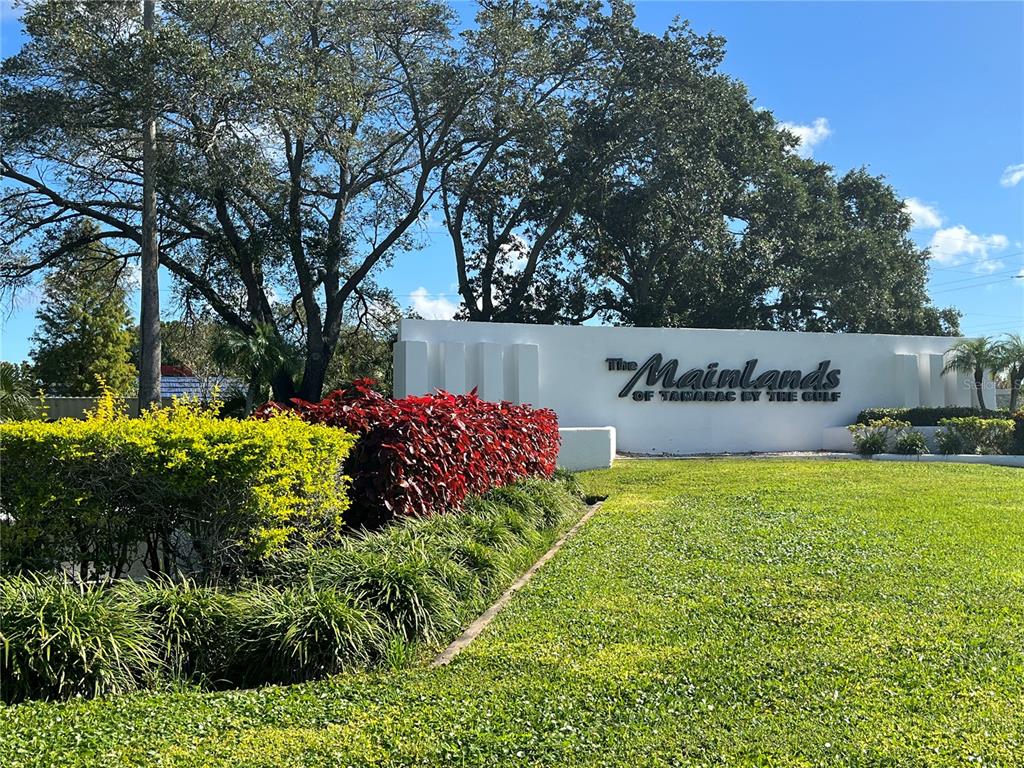 10171 45th Way Pinellas Park, FL 33782 - Photo 18 of 45 a view of garden with flowers and trees
