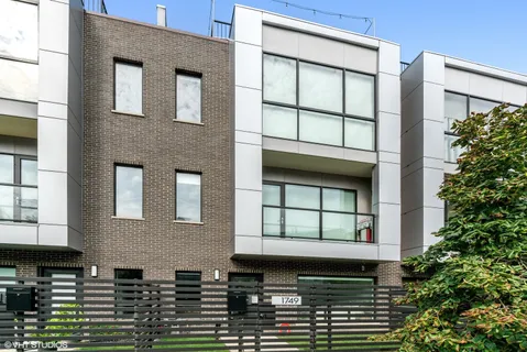 $925,000 | 1749 North Winnebago Avenue, Chicago, IL 60647