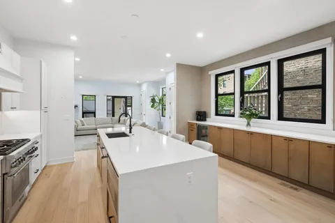 $1,100,000 | 1842 North Whipple Street, Unit 1, Chicago, IL 60647