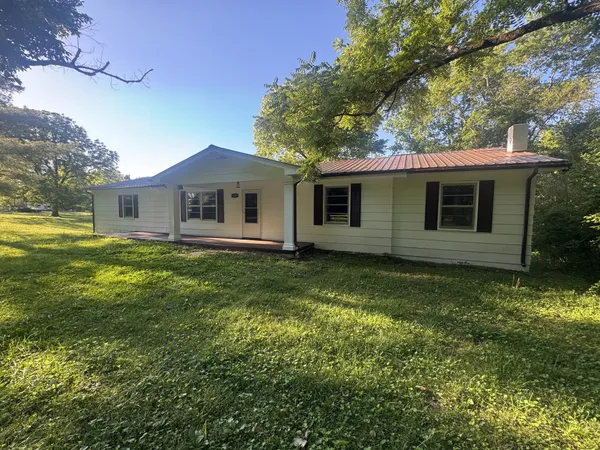 $279,000 | 2385 Midway Road, Smithville, TN 37166