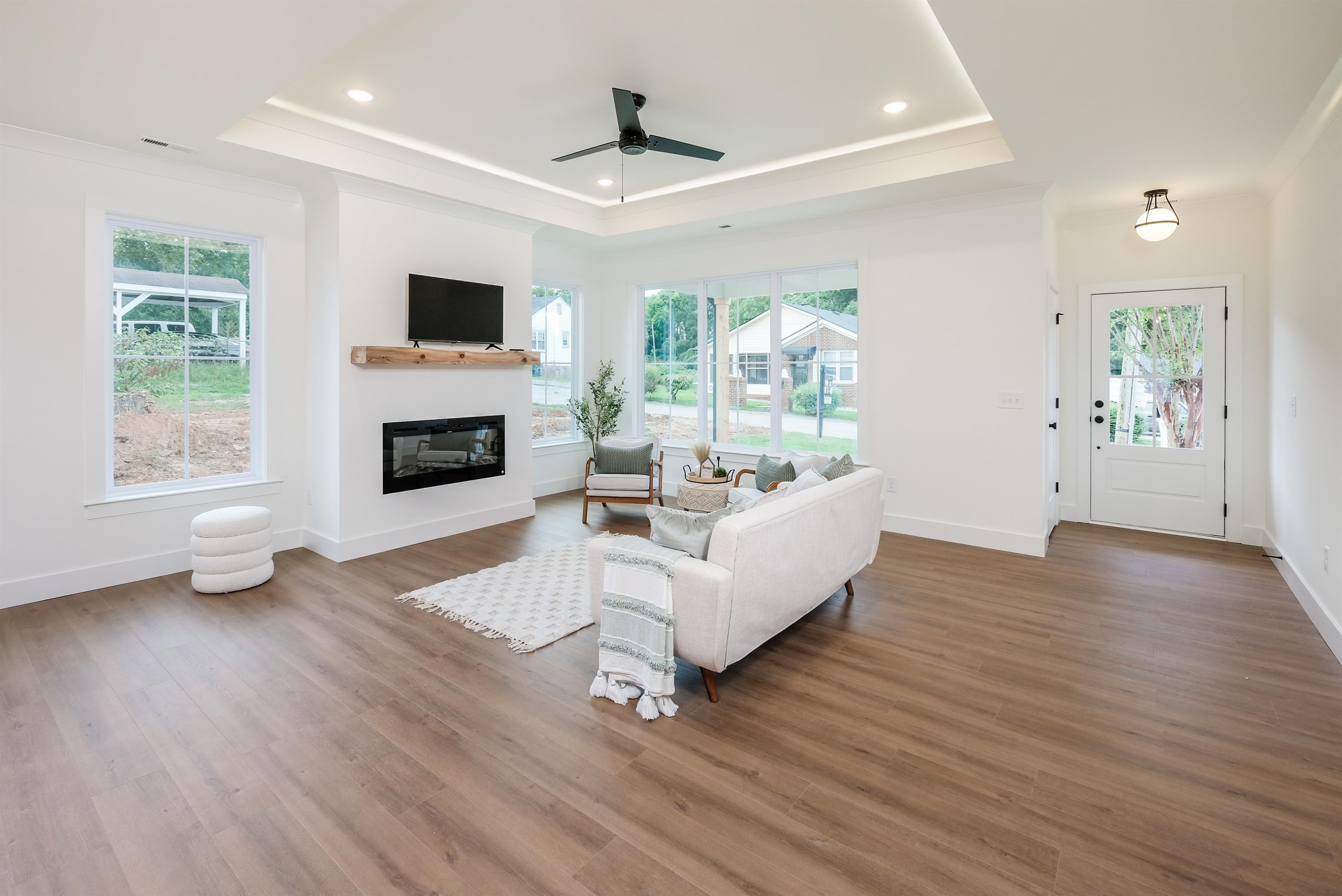 294 Morgan Street Greer, SC 29651 - Photo 5 of 37