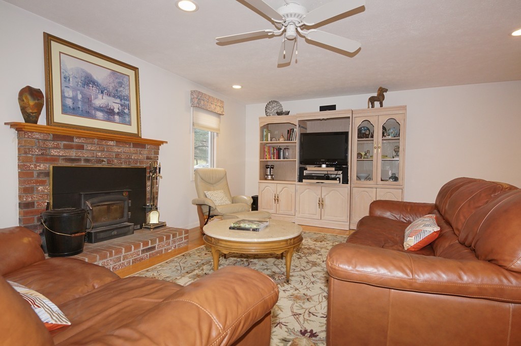 4 Monterey Lane Framingham, MA 01701 - Photo 8 of 18 Gallery Image 8