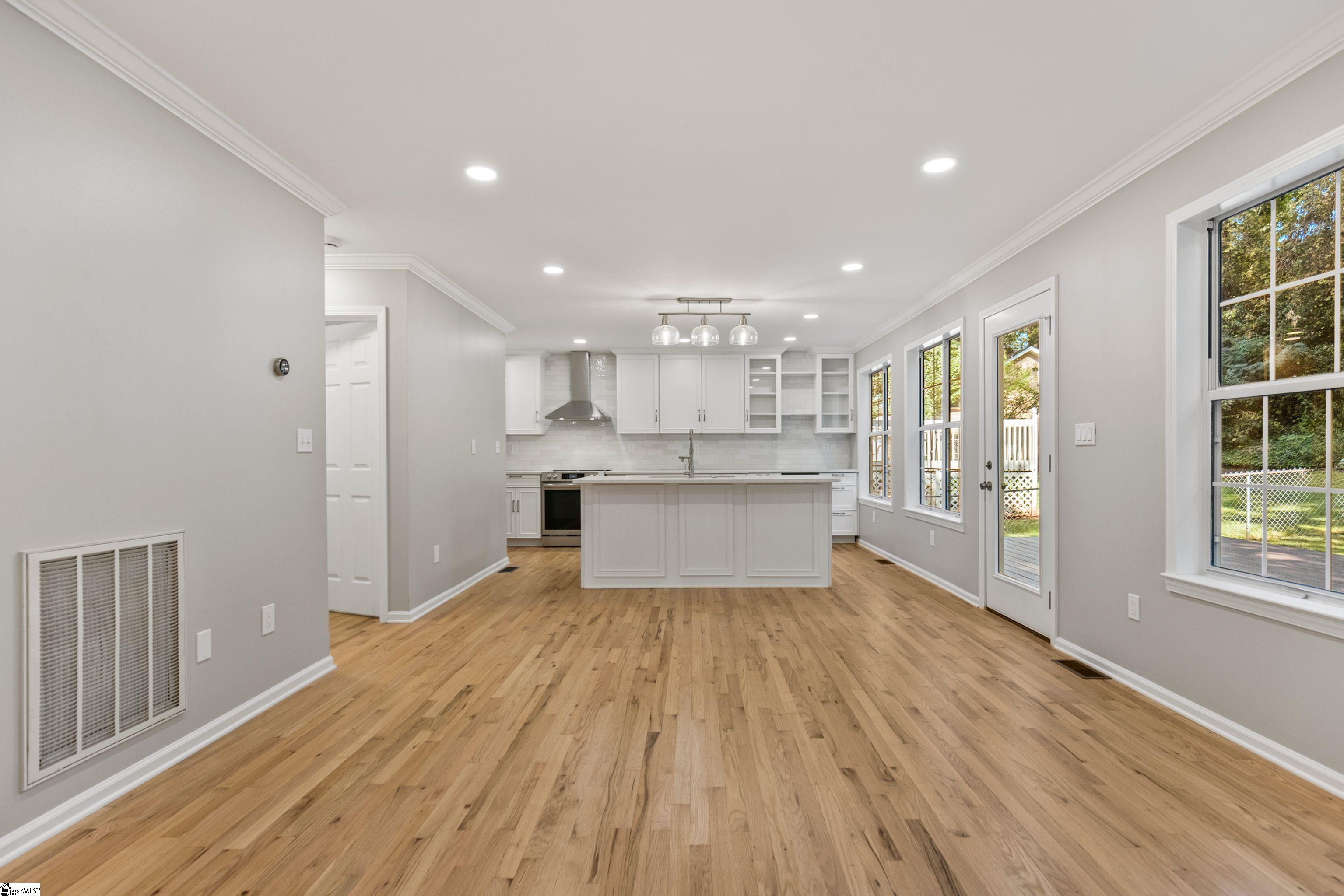 413 West Faris Road Greenville, SC 29605 - Photo 18 of 32