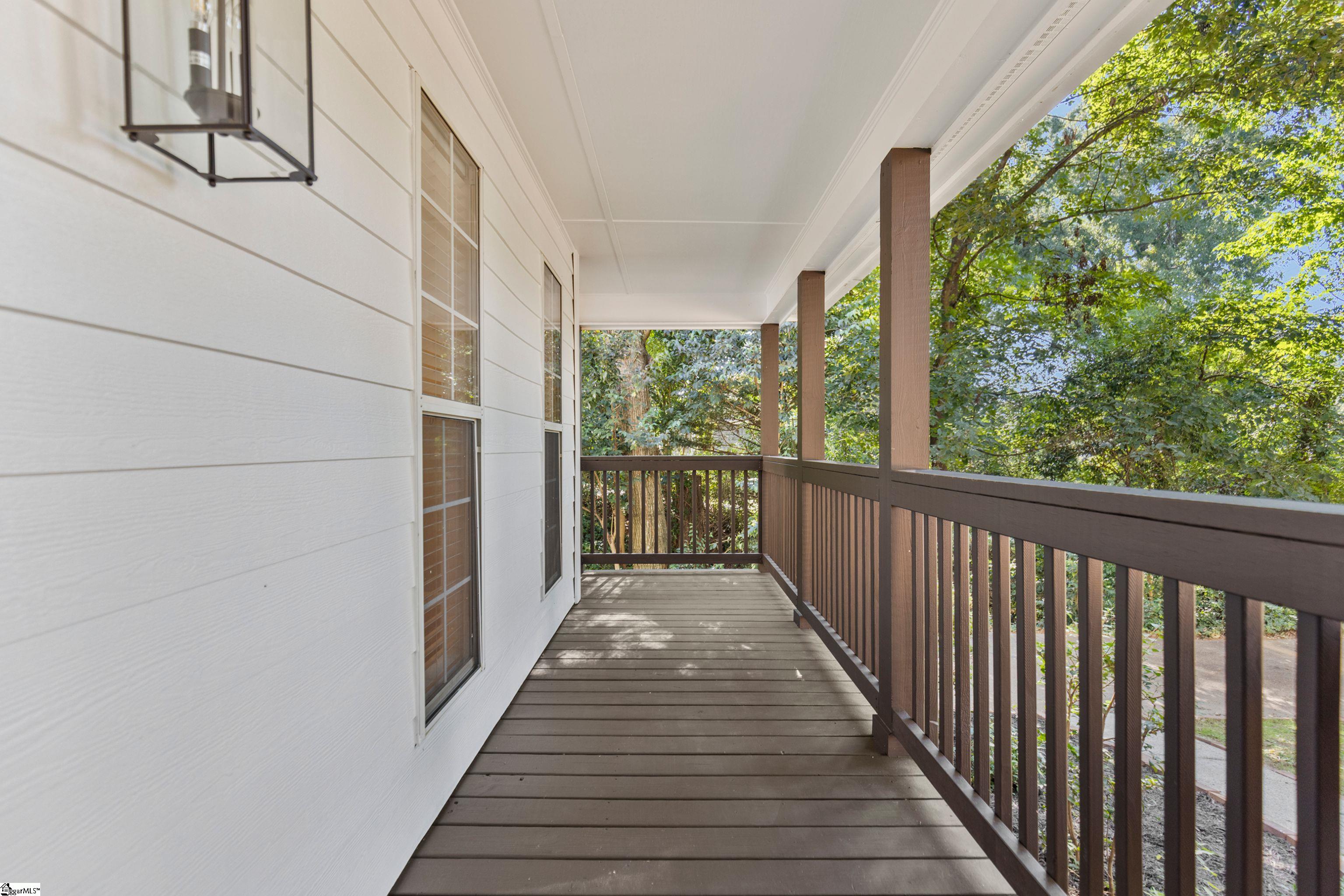 413 West Faris Road Greenville, SC 29605 - Photo 2 of 32