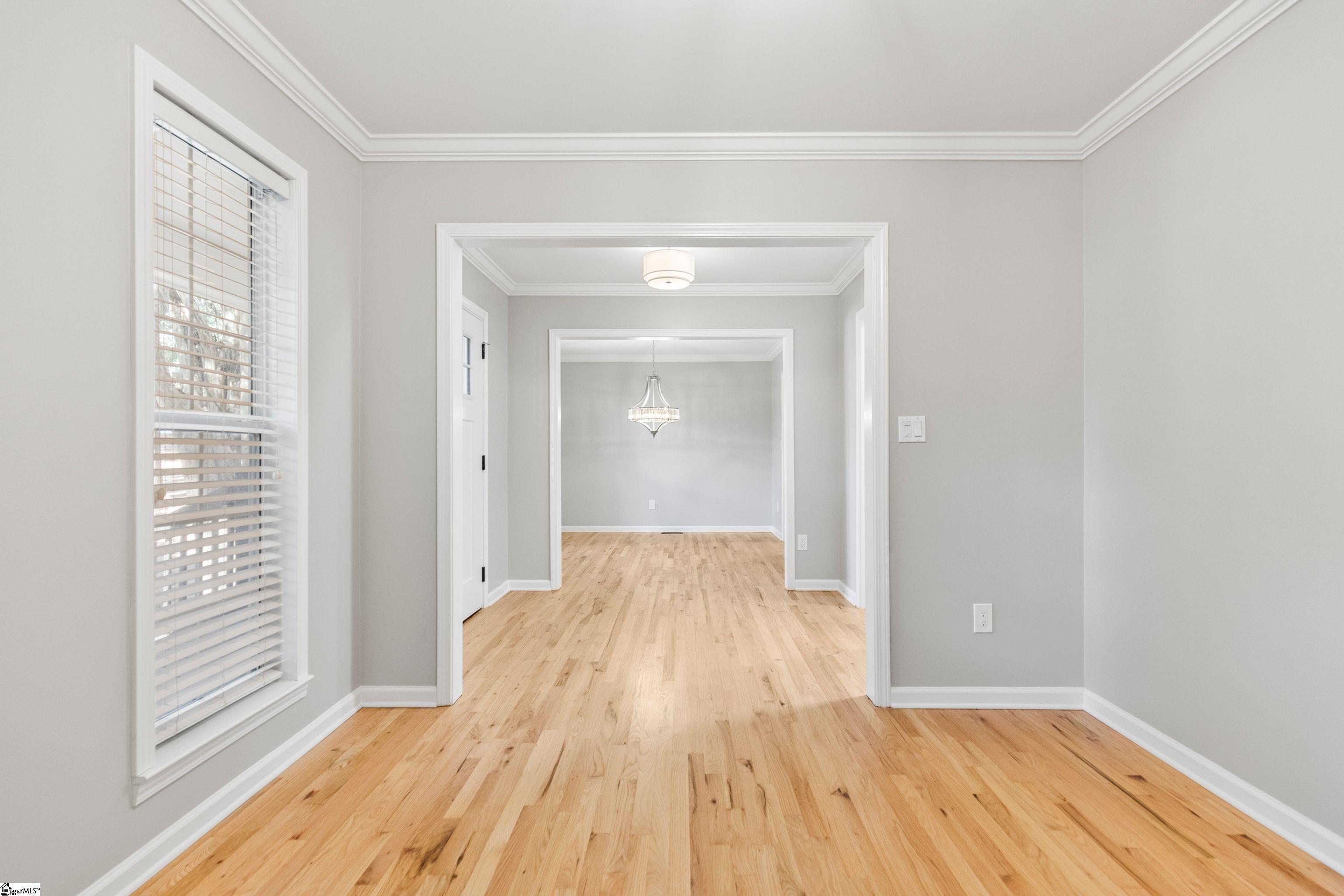 413 West Faris Road Greenville, SC 29605 - Photo 7 of 32