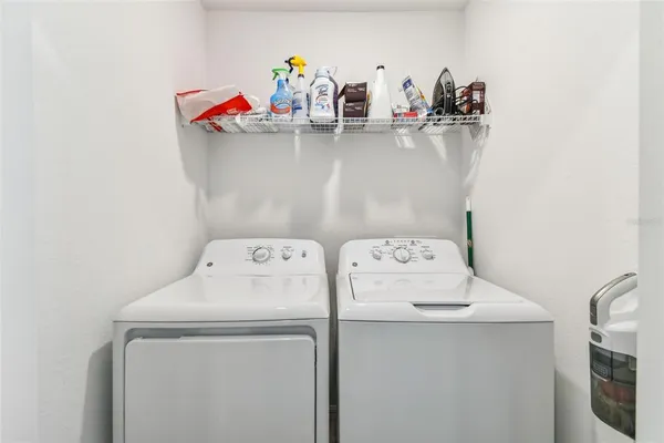 $2,400 | 18114 Gawthrop Drive, Unit 106, Bradenton, FL 34211