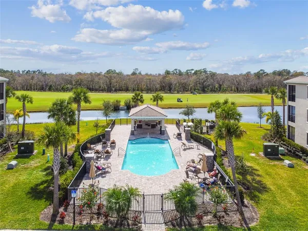 $2,400 | 18114 Gawthrop Drive, Unit 106, Bradenton, FL 34211