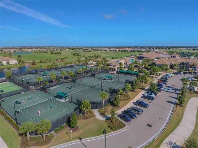 $2,500 | 18114 Gawthrop Drive, Unit 106, Bradenton, FL 34211