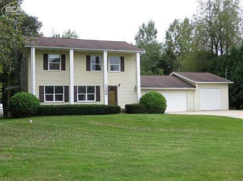 1305 West Lake Road Clio, MI 48420 - Photo 1 of 23 20447444.JPG