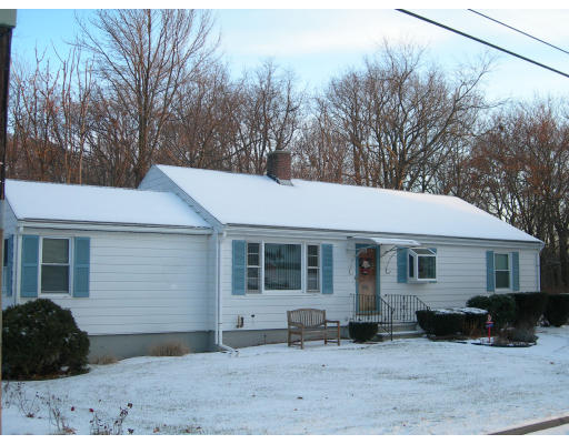24 Stoneleigh Road Worcester, MA 01606 - Photo 1 of 14 Gallery Image 1