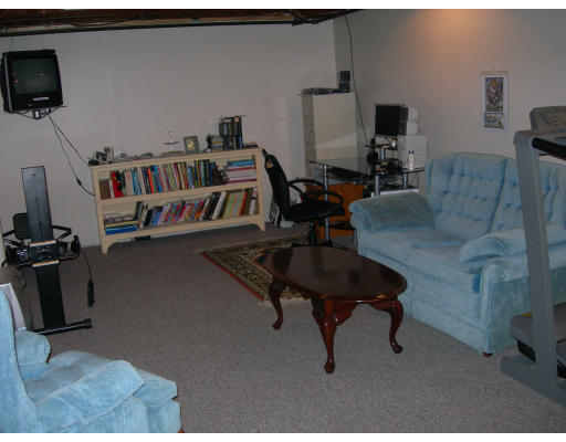 24 Stoneleigh Road Worcester, MA 01606 - Photo 11 of 14 Gallery Image 11