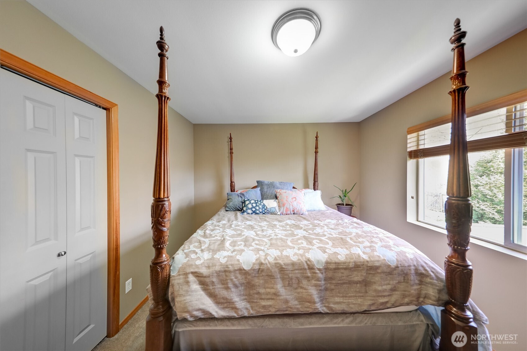 252 Quincy Avenue Northeast Renton, WA 98059 - Photo 23 of 40