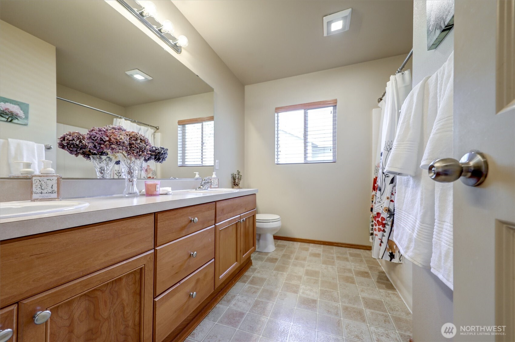 252 Quincy Avenue Northeast Renton, WA 98059 - Photo 25 of 40