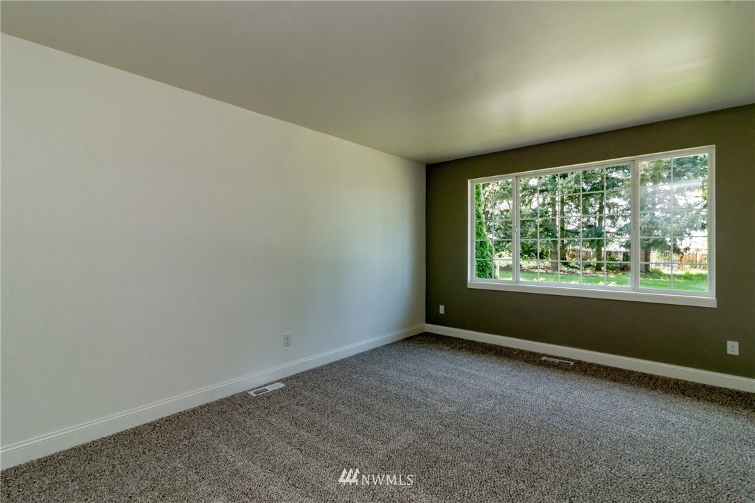 17818 109th Avenue Southeast Renton, WA 98055 - Photo 11 of 21