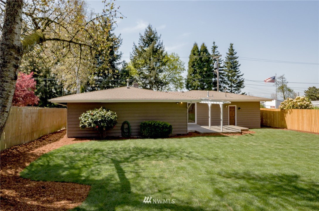 17818 109th Avenue Southeast Renton, WA 98055 - Photo 18 of 21