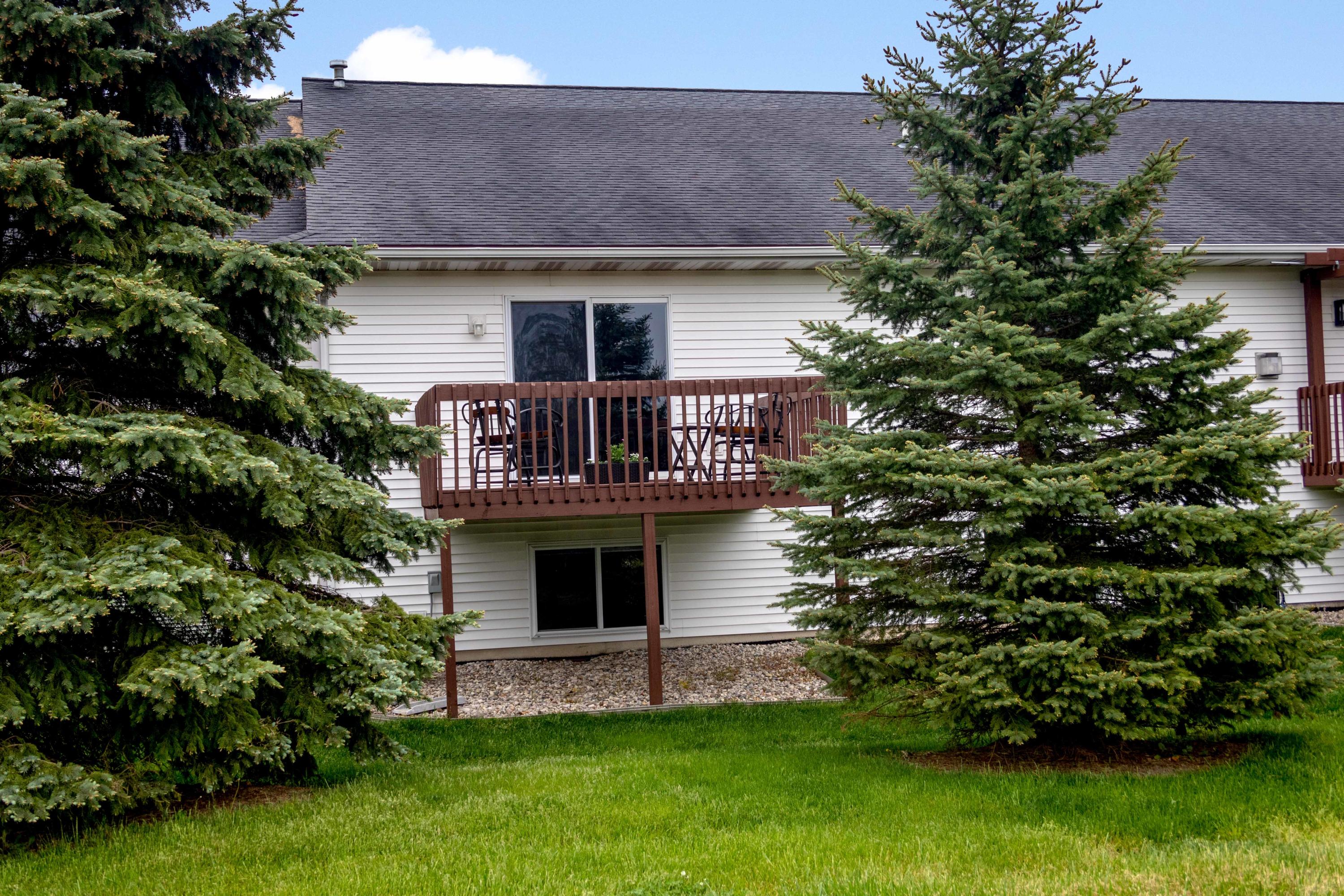 1357 East Point Ridge, Unit 11 Holland, MI 49423 - Photo 19 of 34 1357 E Pointe Ridge-16