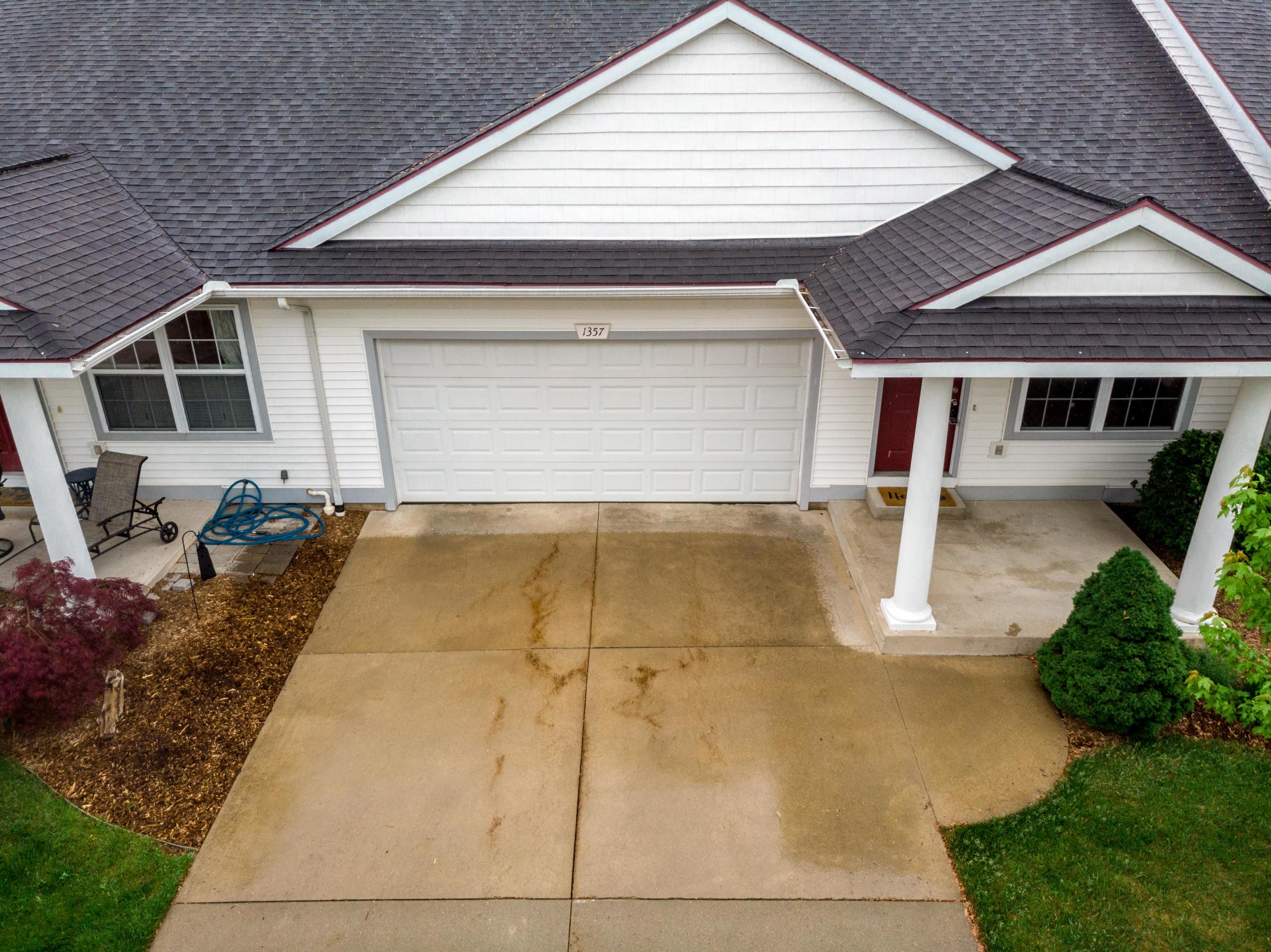 1357 East Point Ridge, Unit 11 Holland, MI 49423 - Photo 30 of 34 1357 E Pointe Ridge-14